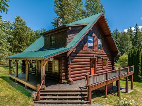 3124 Mosquito Lake Rd, Deming, WA, 98244-9750 | Card Image