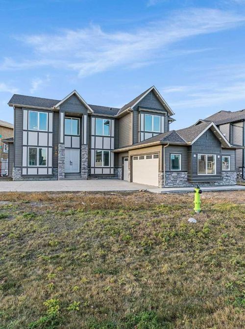 149 Canoe Cres Sw, Airdrie, AB, T4B2N9 | Card Image