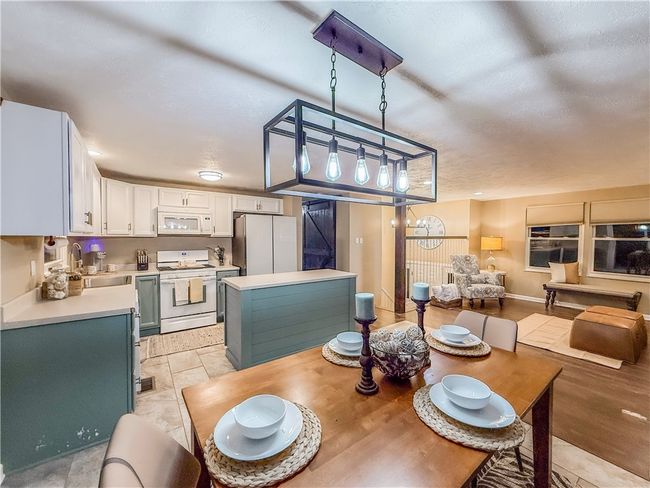 133 Glengarry Dr, House other with 3 bedrooms, 2 bathrooms and 2 parking in Coraopolis PA | Image 10