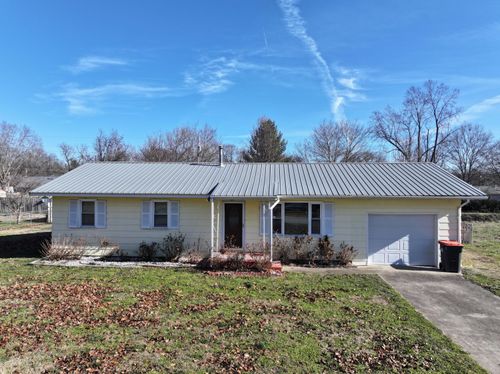 1105 Sapp St, Cassville, MO, 65625-1061 | Card Image