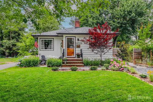23 Elm Ave, Metuchen, NJ, 08840-1413 | Card Image