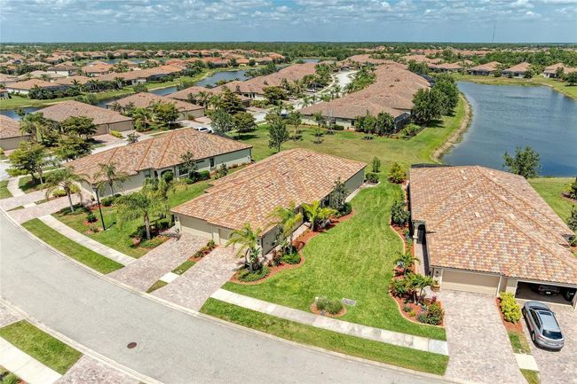 19889 Benissimo Dr, House other with 2 bedrooms, 2 bathrooms and null parking in VENICE FL | Image 10