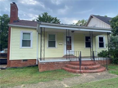 1344 Downs Avenue, House other with 2 bedrooms, 1 bathrooms and null parking in Charlotte NC | Image 2