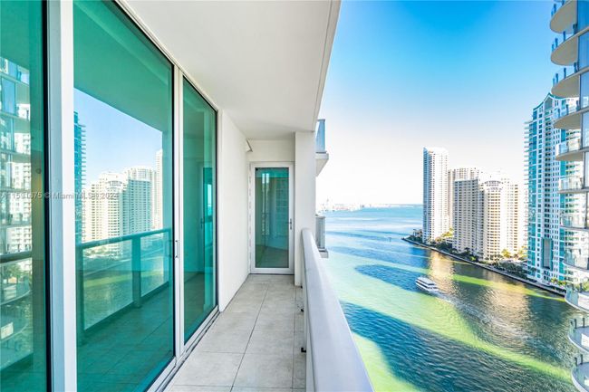 T-1802 - 300 S Biscayne Blvd, Condo with 2 bedrooms, 2 bathrooms and null parking in Miami FL | Image 4