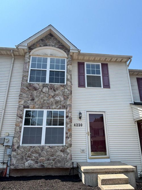 4220 Elm Ct, COLLEGEVILLE, PA, 19426-4126 | Card Image