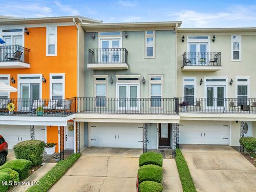 30 Oak Alley Ln, Long Beach, MS, 39560-8001 | Card Image