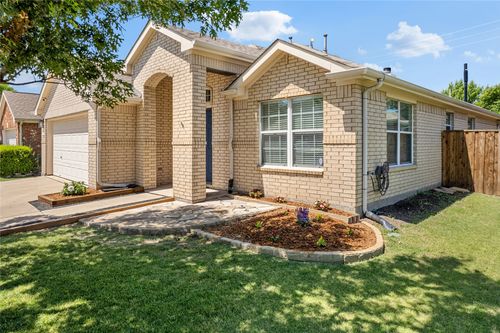 1824 Barton Springs Dr, Little Elm, TX, 75068-5897 | Card Image