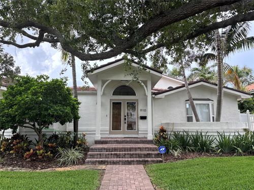 910 Brightwaters Blvd Ne, ST PETERSBURG, FL, 33704-3722 | Card Image