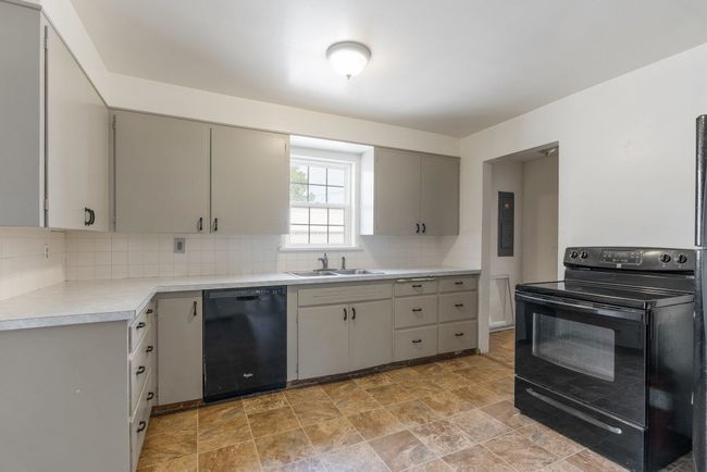 405 W 5 Th St, House other with 3 bedrooms, 2 bathrooms and null parking in Sprague WA | Image 4