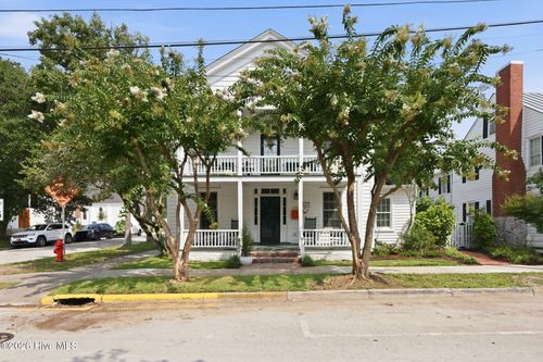 120 Moore St, Beaufort, NC, 28516-2129 | Card Image