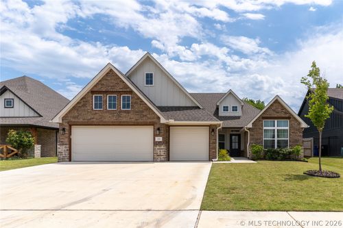 1501 N 72nd St, Broken Arrow, OK, 74014-2557 | Card Image
