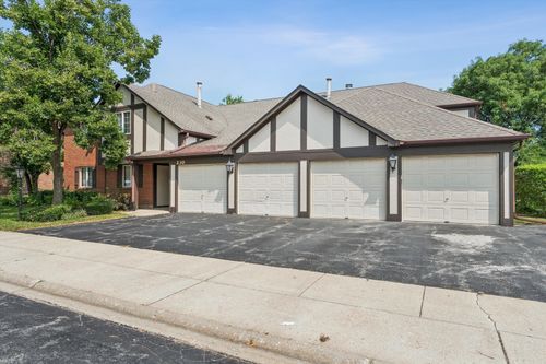 d-230 Windsor Ln, Willowbrook, IL, 60527-2971 | Card Image
