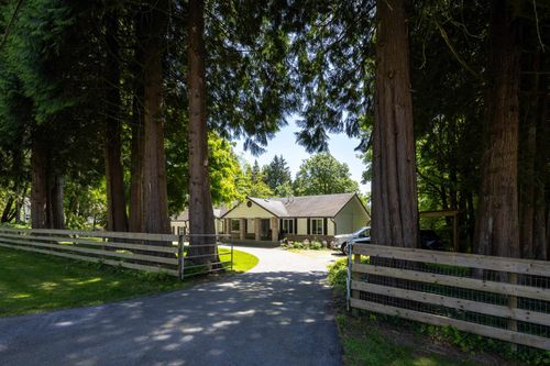 27454 110 Ave, Maple Ridge, BC, V2W1P5 | Card Image