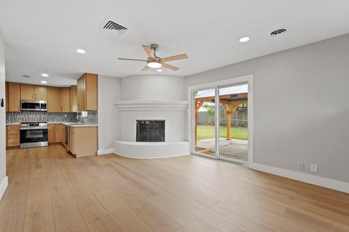 5451 Redstart St, Houston, TX, 77096-5031 | Card Image