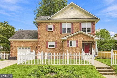 10717 Bentley Ln, KENSINGTON, MD, 20895-2805 | Card Image