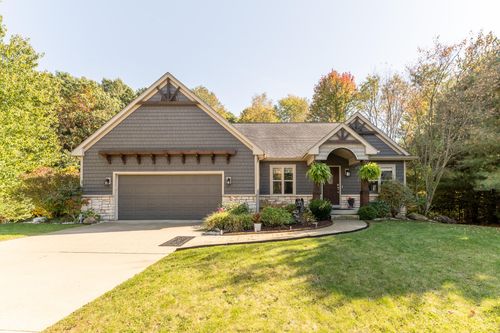9359 Stratford Woods Trl, Kalamazoo, MI, 49009-4407 | Card Image