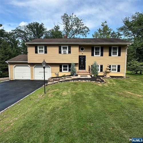 1000 Carteret Rd, Bridgewater, NJ, 08807-1304 | Card Image