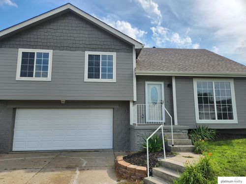 7903 Bartlett St, Omaha, NE, 68122-2326 | Card Image