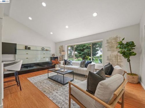 1972 Briscoe Ter, Fremont, CA, 94539-4410 | Card Image