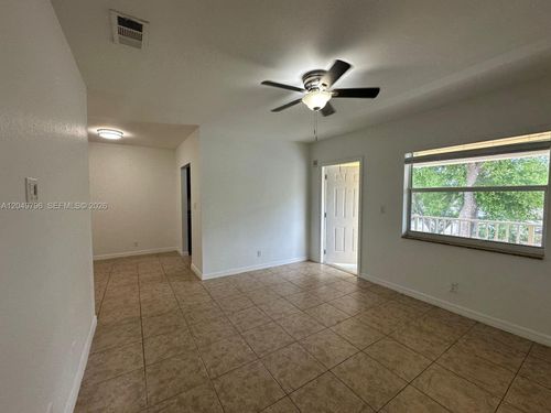 17-2640 Ne 8th Ave, Wilton Manors, FL, 33334-2581 | Card Image