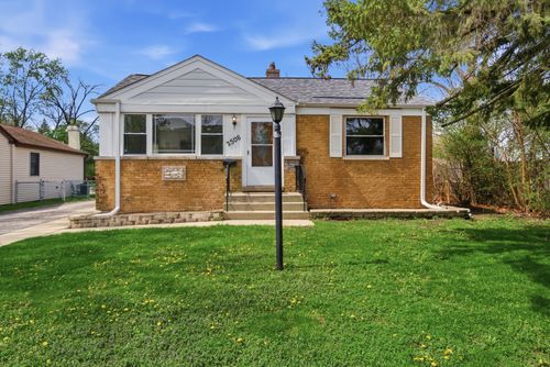 2506 Rusty Dr, Des Plaines, IL, 60018-4012 | Card Image
