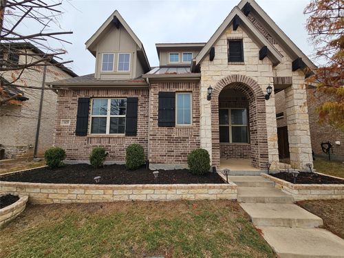 1435 Wittington Pl, Farmers Branch, TX, 75234-1324 | Card Image