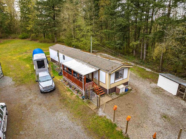 3381 208 St, House other with 3 bedrooms, 2 bathrooms and 9 parking in Langley BC | Image 17