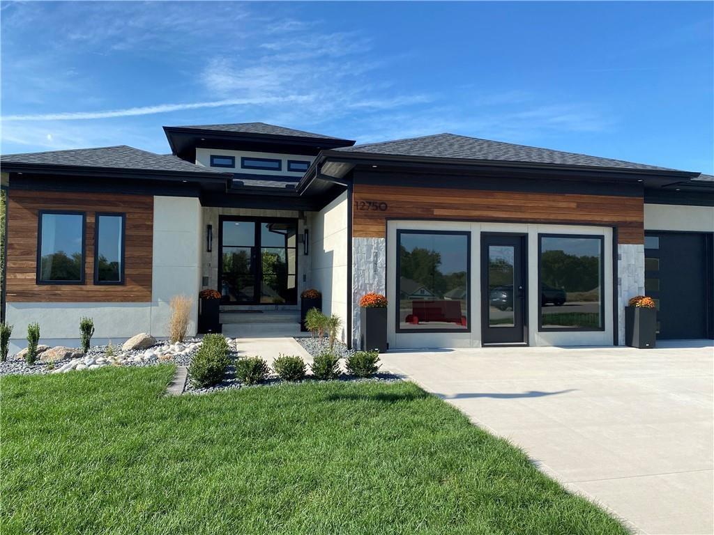 Champanel Way, Platte City, MO 64079