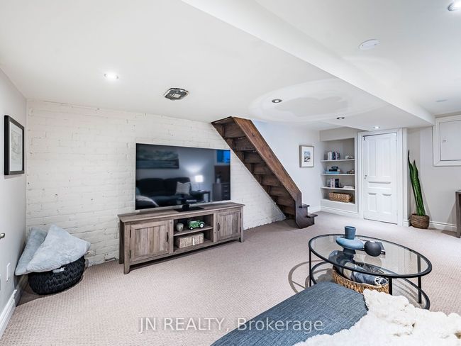 10 Roseheath Ave, House attached with 2 bedrooms, 2 bathrooms and null parking in Toronto ON | Image 37