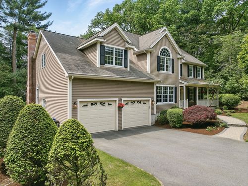 7 Karen Dr, Bedford, MA, 01730-2052 | Card Image