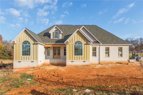 3765 Beroth Cir, Pfafftown, NC, 27040-8218 | Card Image