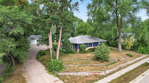 1684 Long Lake Rd, New Brighton, MN, 55112-5523 | Card Image