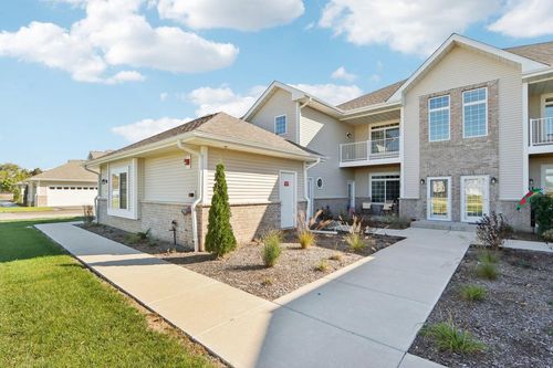 f-1625 Grey Fox Trail, Mukwonago, WI, 53149 | Card Image