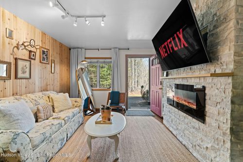 b4-84 Highlands Dr, Hunter, NY, 12442 | Card Image