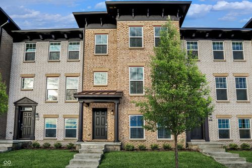 4927 Gilet Dr, Noblesville, IN, 46062-7918 | Card Image