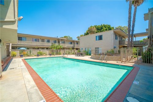 110-3325 Santa Fe Ave, Long Beach, CA, 90810-2948 | Card Image