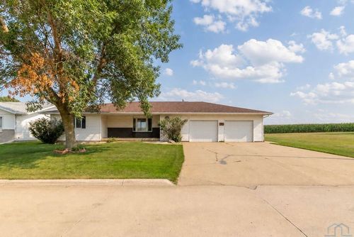 307 Kurtz Dr, Kingsley, IA, 51028-5018 | Card Image