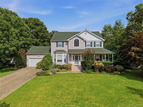 469 Harrison Ave, Miller Place, NY, 11764-3747 | Card Image