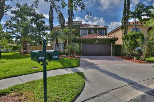 3610 Ne 15th Dr, Homestead, FL, 33033-5688 | Card Image
