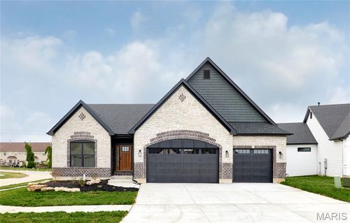 107 Wolf Den Ct, Lake St Louis, MO, 63367-2054 | Card Image