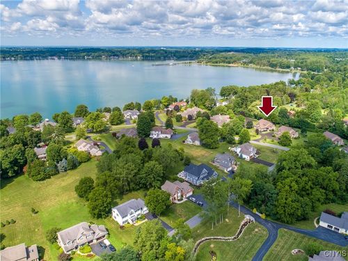 28 Willowbrook Dr, Owasco, NY, 13021-9665 | Card Image