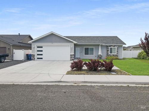 471 Southwood Ave W, Twin Falls, ID, 83301-2013 | Card Image