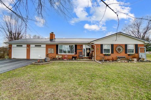 1849 Old Springfield Rd, New Holland, OH, 43145-9614 | Card Image