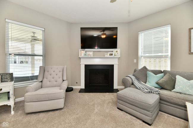 Gas Log Fireplace | Image 8