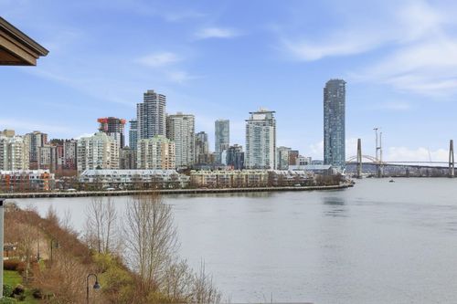 414-220 Salter St, New Westminster, BC, V3M0H4 | Card Image