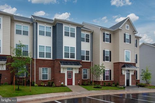 8269 Knight Station Way, MANASSAS, VA, 20110-2131 | Card Image