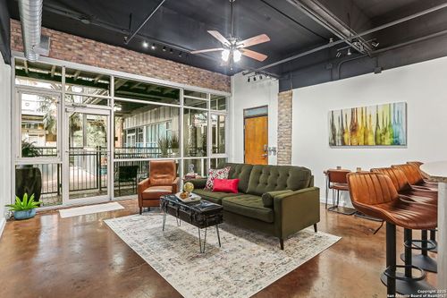 106b-1339 S Flores St, San Antonio, TX, 78204-1680 | Card Image