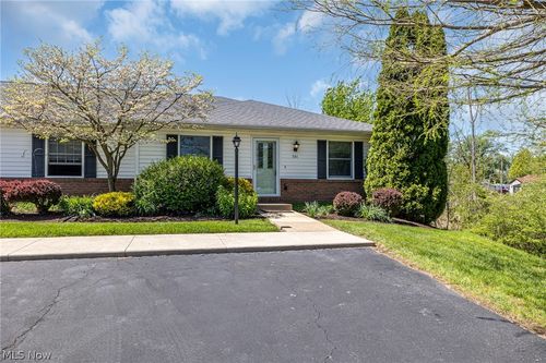 301 Willow Dr, Huron, OH, 44839-1585 | Card Image