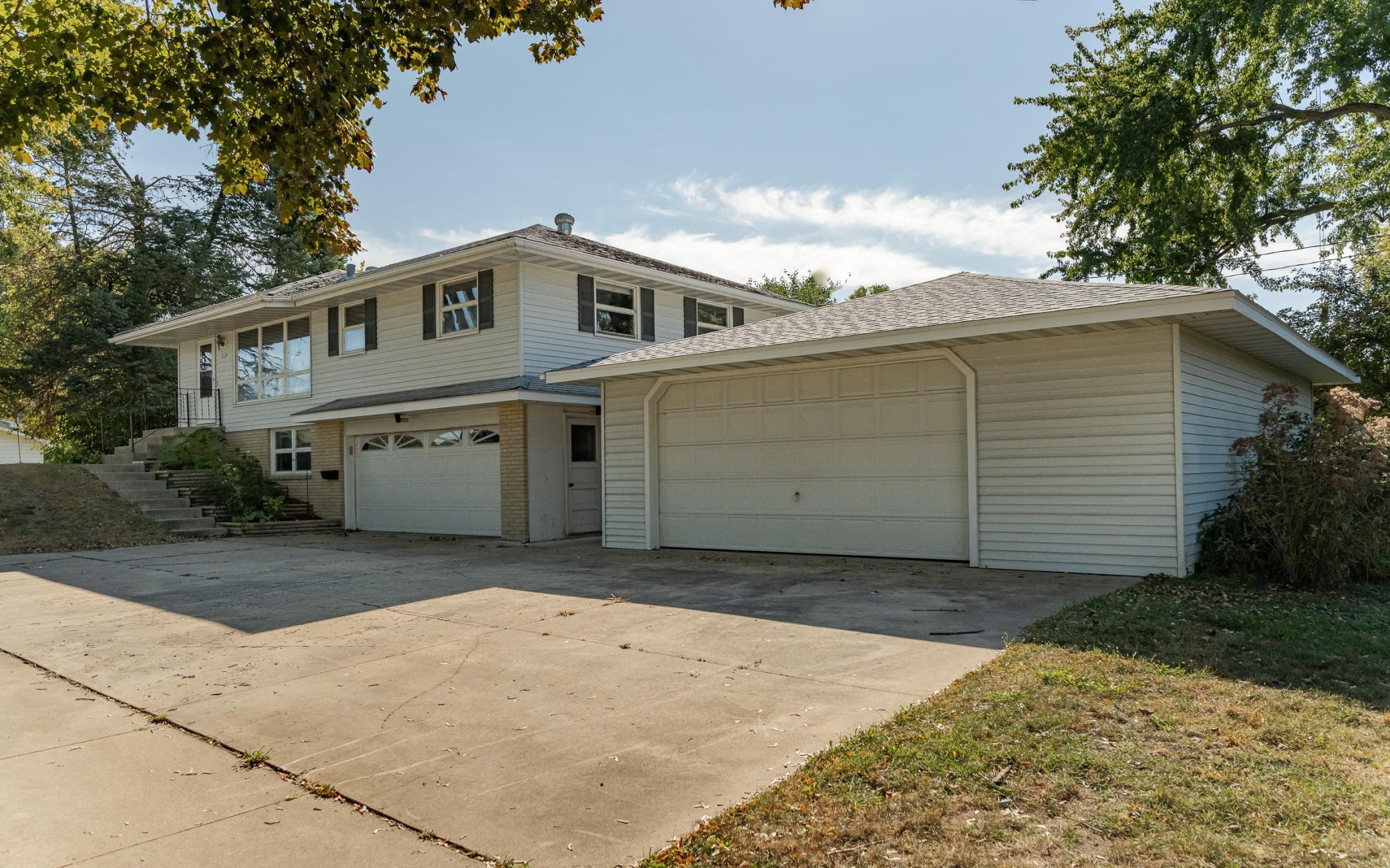 Elton Hills Dr, Rochester, MN 55901
