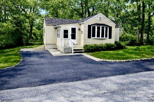 32 Millburn Rd, Lake Hopatcong, NJ, 07849-1762 | Card Image